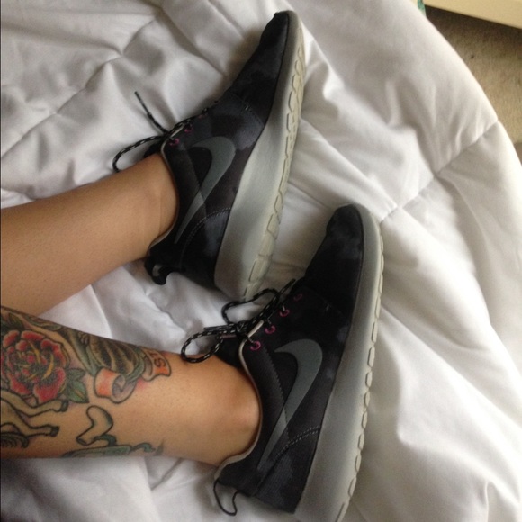 NIKE ROSHE RUN - Picture 4 of 4