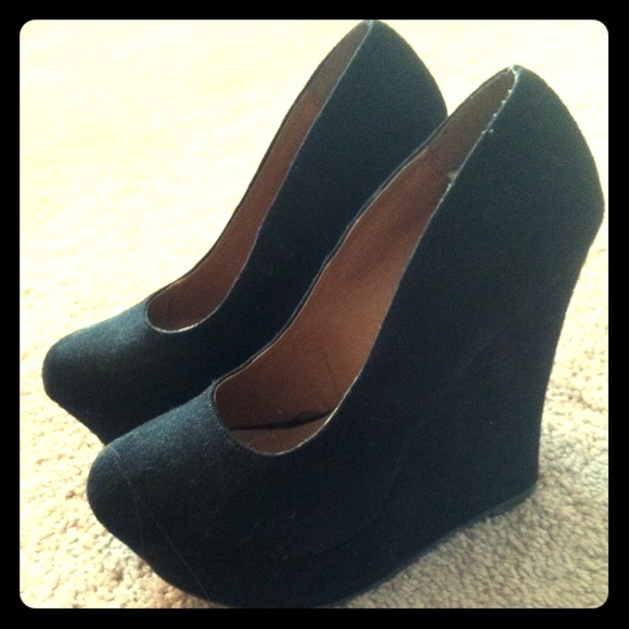 Rue21 black suede felt wedges