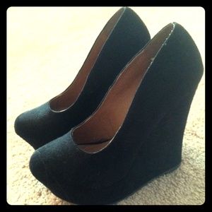 Rue21 black suede felt wedges