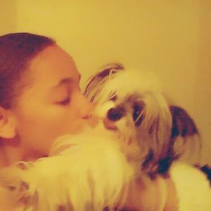 Meet your Posher, Adrienna