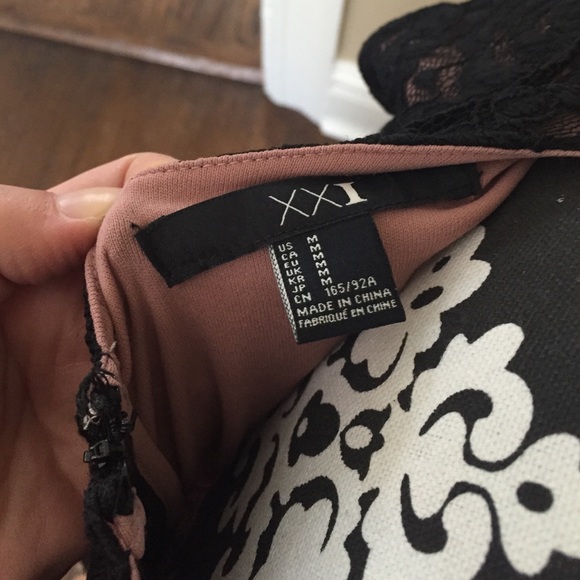 Forever 21 Fitted Peplum Dress - Picture 4 of 4