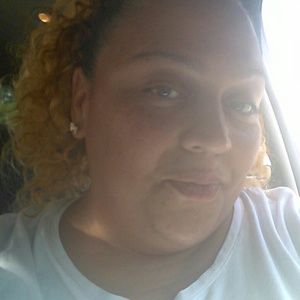 Meet your Posher, Yesenia