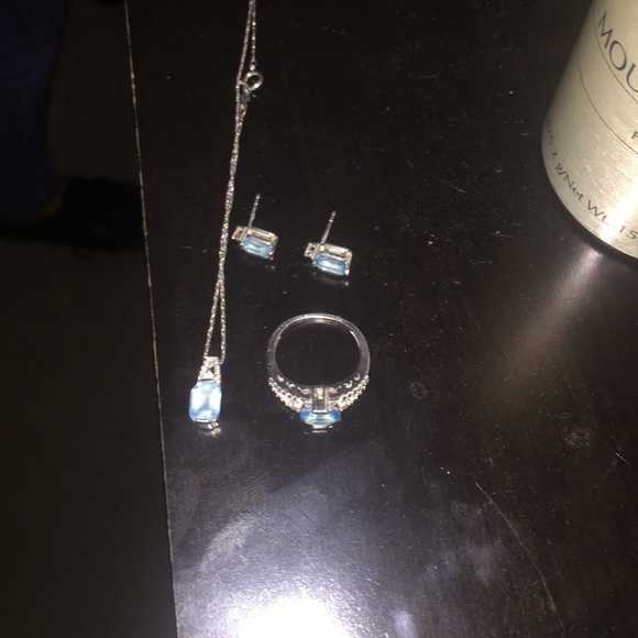 Earring , Necklas , & ring . All matching