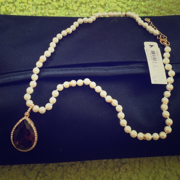 Carolee necklace with stone