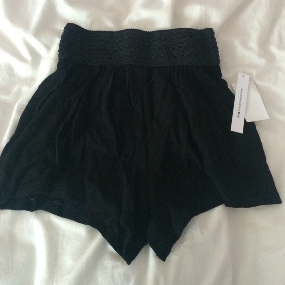 flowy black shorts!