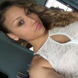 Meet your Posher, Emilia