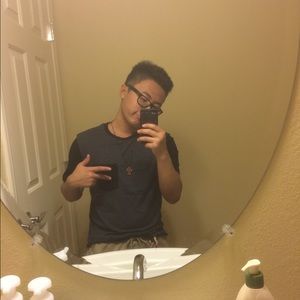 Meet your Posher, Khai