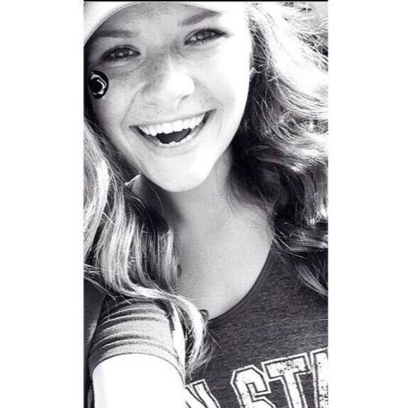 Meet your Posher, Cassy - Picture 1 of 1