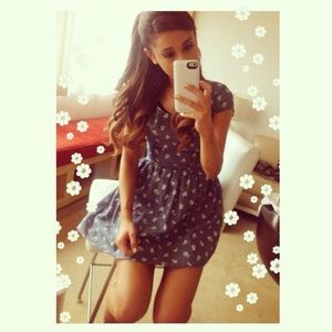 Old navy dress as seen on Ariana Grande!!!  NWT