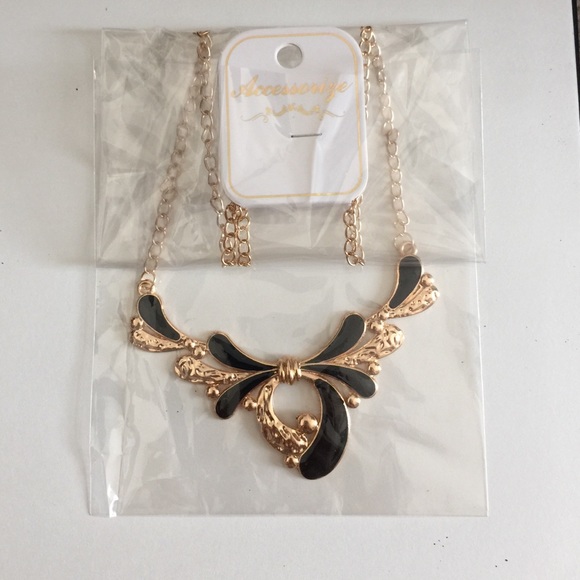 Necklace - Picture 2 of 3