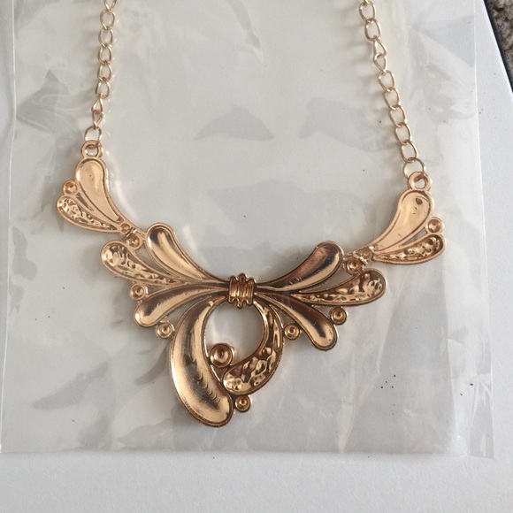 Necklace - Picture 3 of 3