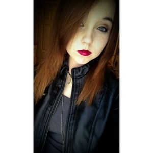 Meet your Posher, Michaela