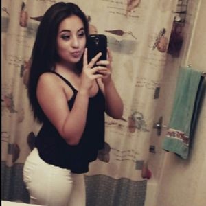 Meet your Posher, Odalys