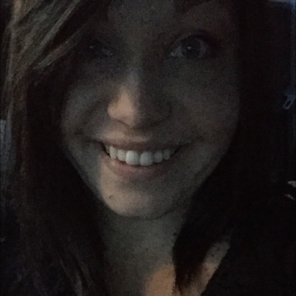 Meet your Posher, Keshia