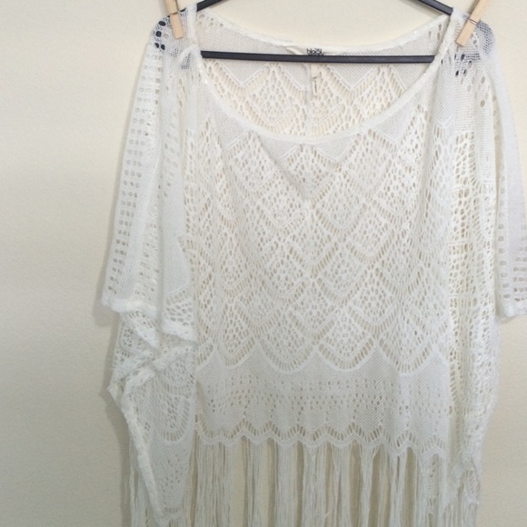 LACE PONCHO