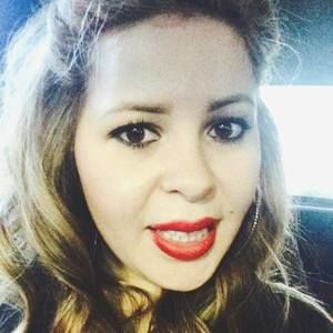 Meet your Posher, Cynthia