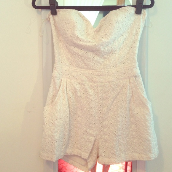 Eyelet strapless romper