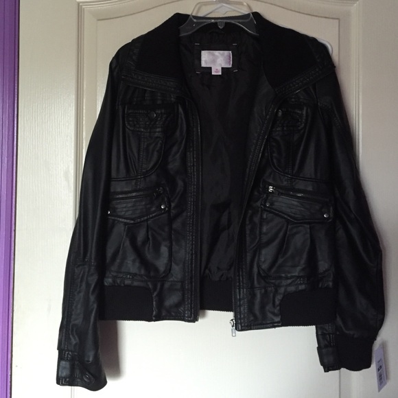 Black Vintage Leather Jacket ❤️