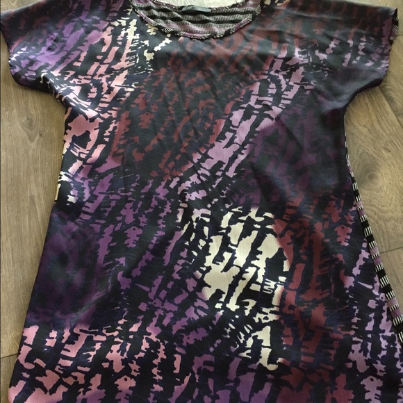 West Kei Short-Sleeve Knit Back Tunic