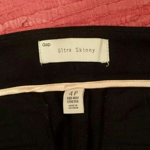 Black Gap Ultra skinny pants