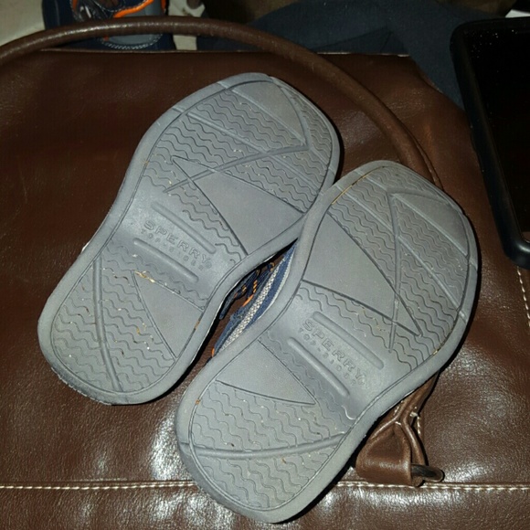 Sperry - Picture 3 of 3