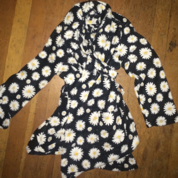 NWT Daisy Bathrobe
