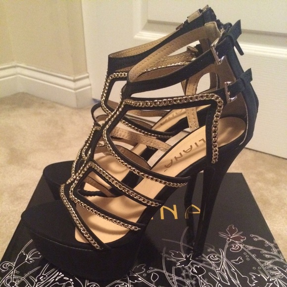 {SOLD} Brand New black & gold stilettos - Picture 2 of 4