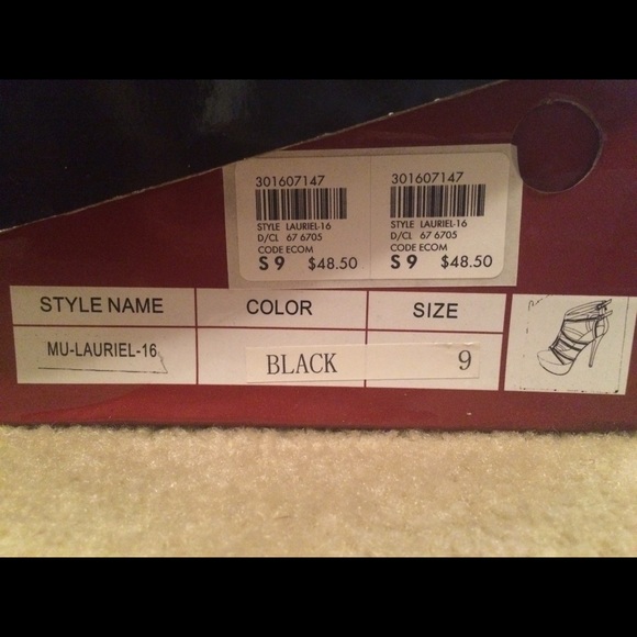 {SOLD} Brand New black & gold stilettos - Picture 3 of 4