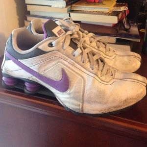 Womens Nike shox size 11