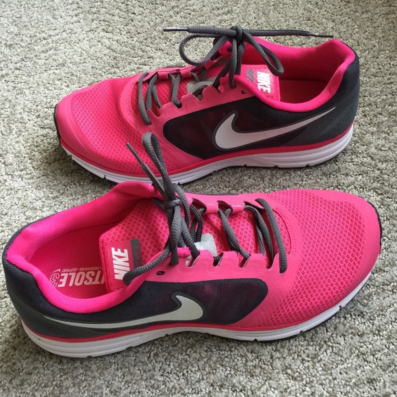 Nike Shoes | Hot Pink Vomero 8 Size115 | Poshmark Hot Pink Nike vomero 8 size11.5