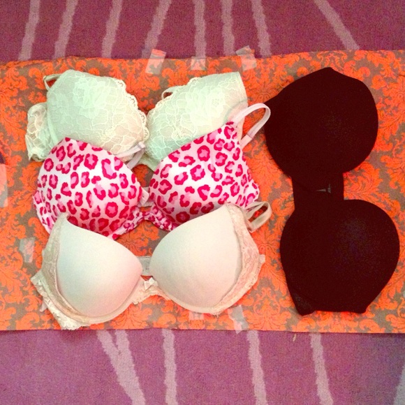 🔥FINAL MARK DOWN🔥 Victoria's Secret Bra Bundle