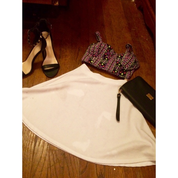 🔸Forever 21 crop top🔸