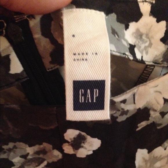 - black & white floral patterned dress - Picture 2 of 3