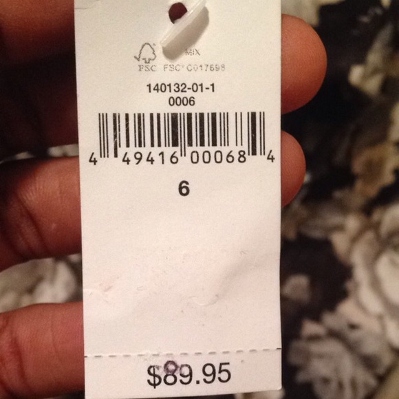 - black & white floral patterned dress - Picture 3 of 3