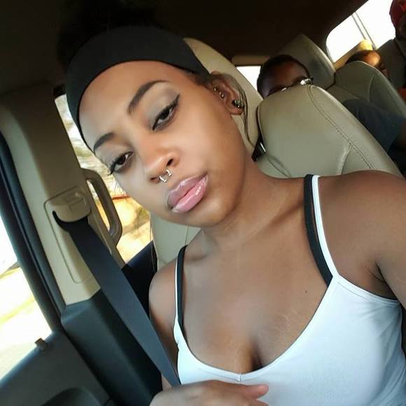 Meet your Posher, Dani - Picture 1 of 1