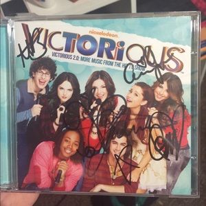Victorious autograph