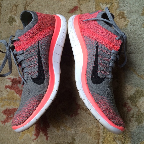 SOLD!! NIKE FREE 4.0 FLYKNIT ~EUC~women's 9.5 - Picture 3 of 4