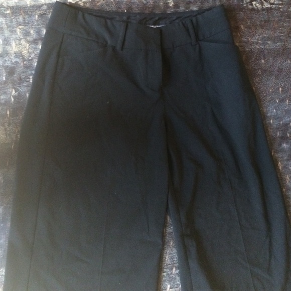 Black crop express pants.