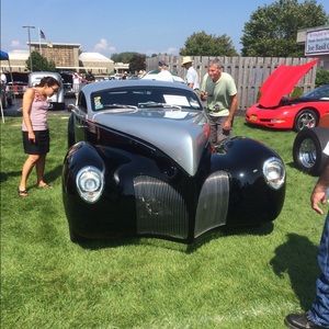 Meet your Posher, Nicholas