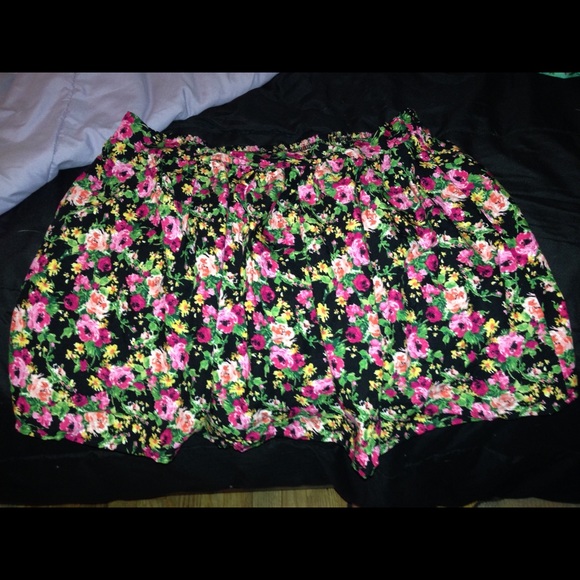 Skirt Bundle!๐ - Picture 3 of 4