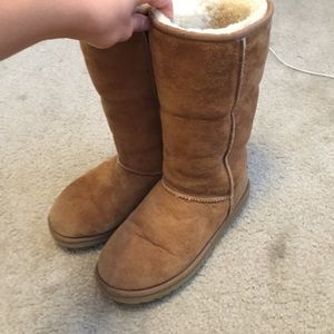 Woman's chestnut uggs