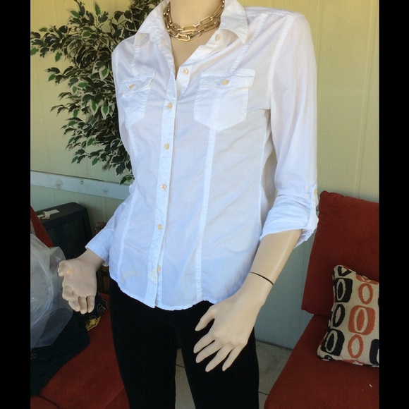 Ladies fitted white shirt