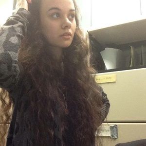 Meet your Posher, Debbie