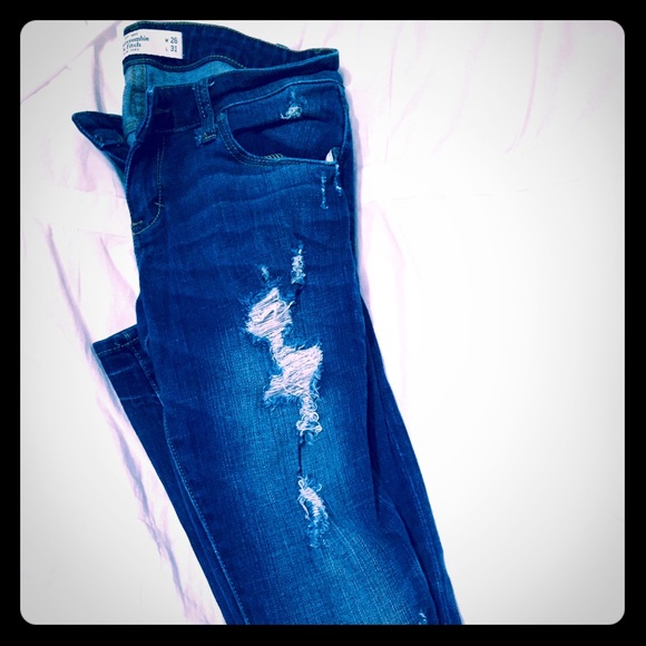 Destroyed skinny jeans