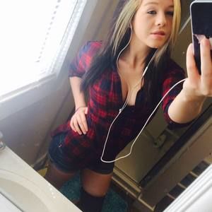 Meet your Posher, Brooke