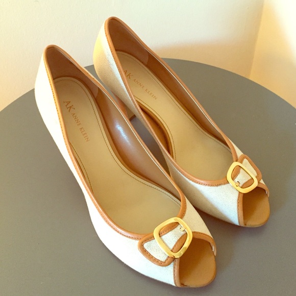 Anne Klein woven peep toe heels