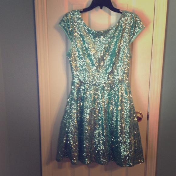 B Darlin mint green sequin cocktail dress