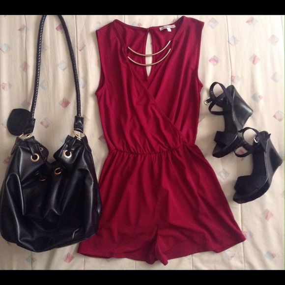 Red romper - Picture 3 of 5