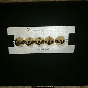Gold spiked bracelet