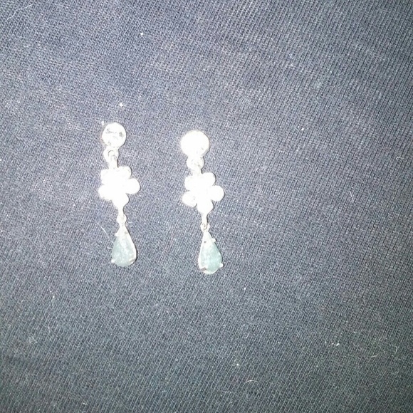 Earrings - Picture 2 of 3